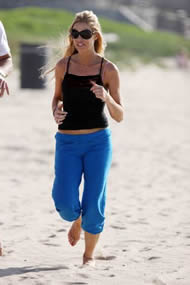 Esercizi dalle Celebrit: Gli esercizi di Denise Richards jogging
