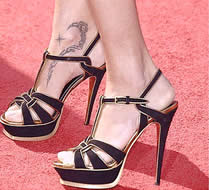 Consigli di bellezza della star: Adriana Lima e tatuaggi