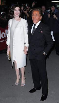 Look da star: Anne Hathaway - Valentino